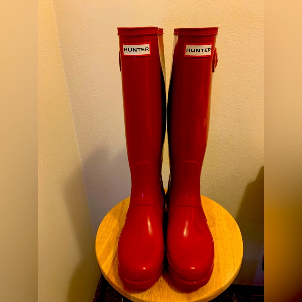 Hunter Knee High Boots in Red